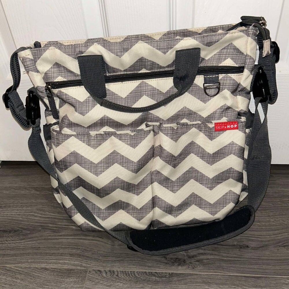 Skip Hop Diaper Bag in Herringbone Chevron